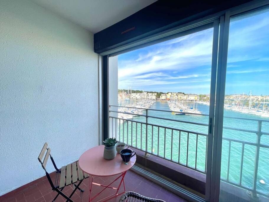 Appartement Vue Sur Le Port グリュイッサン エクステリア 写真